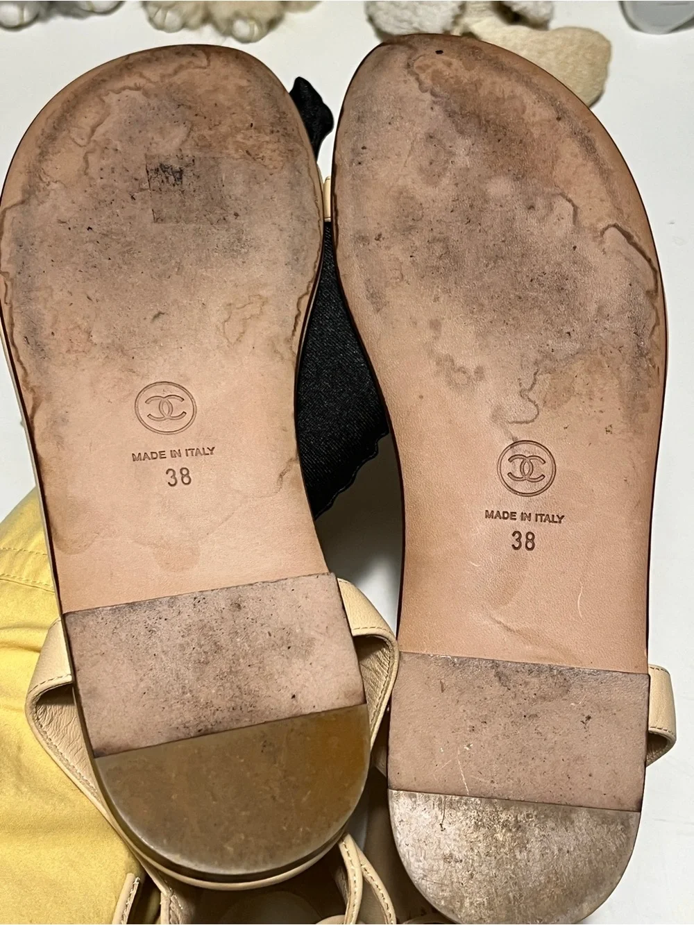 CHANEL Nude Leather Lace-Back Flat Sandals - Picture 5 of 6